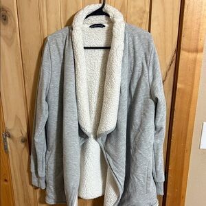 Abercrombie &Fitch Cozy Gray and Cream Open Cardigan